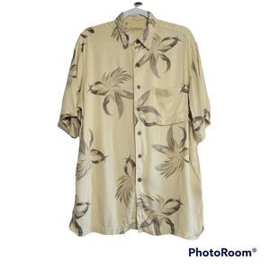 Caribbean cream Hawaiian button down